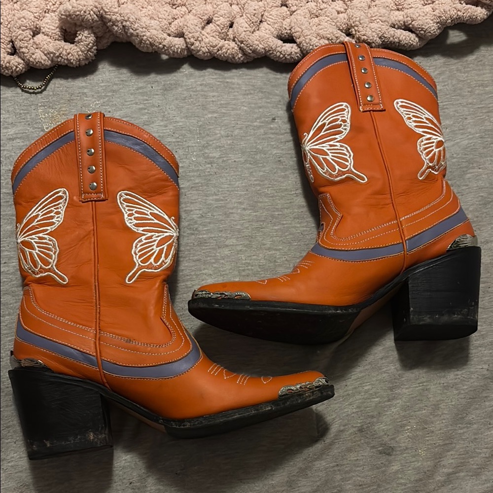 wandering coyote butterfly embroidered boots